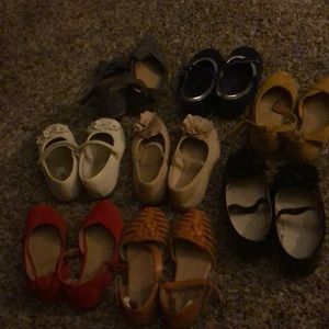 Little girls dress shoes.